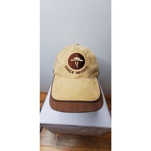 Space Needle cap Beige and Brown